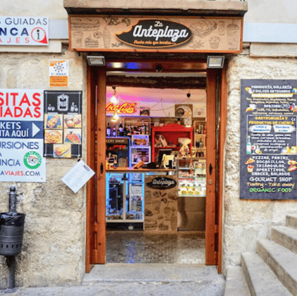 LA ANTEPLAZA Gourmet Coffee Shop
