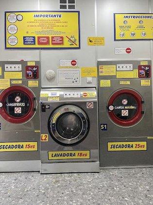 Dr. Esquerdo 41 Laundry