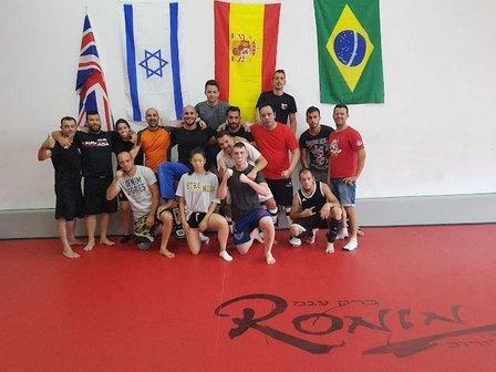 Ronin escuela de artes marciales, defensa personal y deportes de contacto.