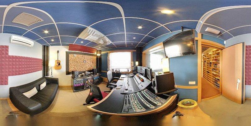 Playground Estudio S.L.