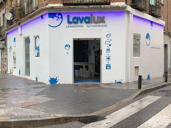 Lavandería Autoservicio Lavalux Madrid