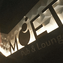 Moet Pub & Lounge