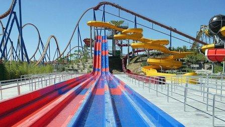 Parque Warner Beach