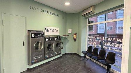 365 Laundromat - Lavandería autoservicio
