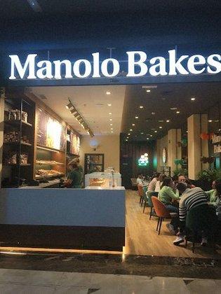 Manolo Bakes