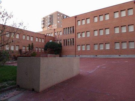 Escuela Oficial de Idiomas Valdezarza