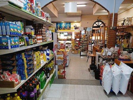 Locutorio y Tienda de Alimentación Telefashion Madrid