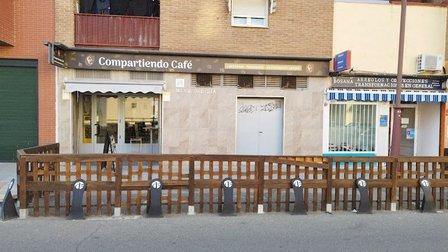 Bar Cafeteria Compartiendo Café