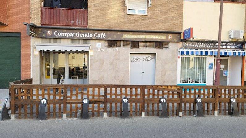 Bar Cafeteria Compartiendo Café