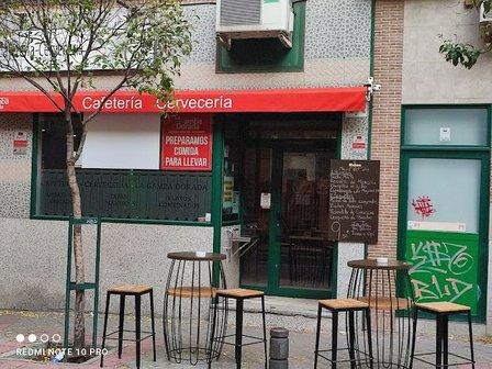 La Gamba Dorada Restaurante Cafetería