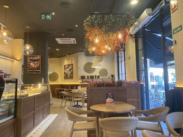 Santagloria Coffee & Bakery