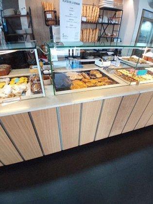 Cafetería Pastelería La Moderna