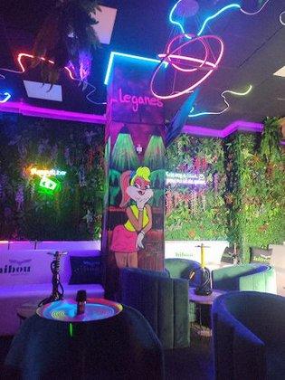 Hibou Shishas & Cocktails