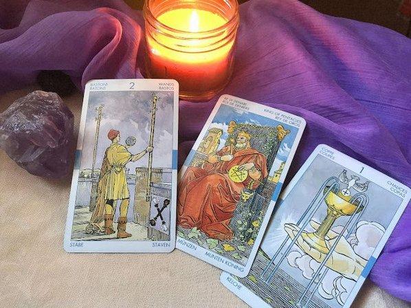 La Voz del Velo | Medium y Tarot - Arcadia