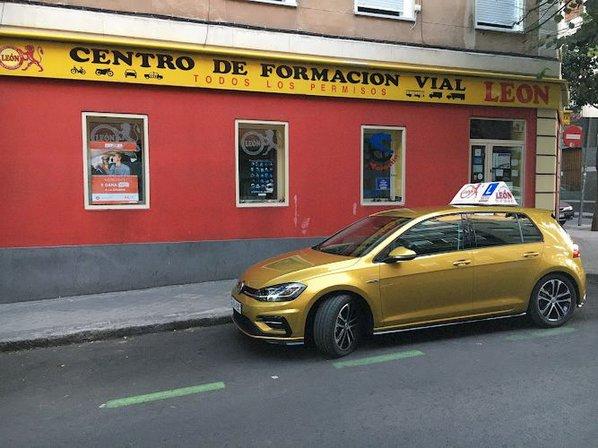Autoescuela León