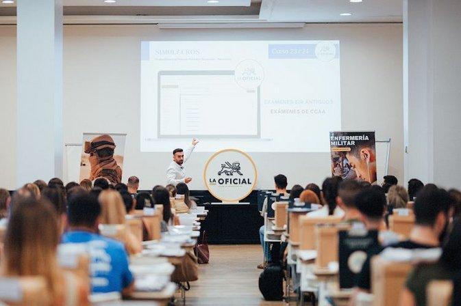 ACADEMIA LA OFICIAL.