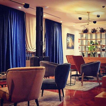AROUND - Club Privado en Madrid