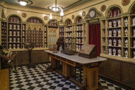 Museo de la Farmacia Hispana