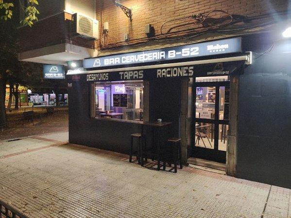 Bar B-52