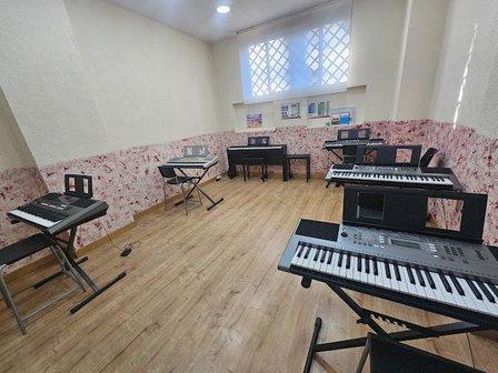 Adictos a las Teclas Escuela de música