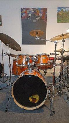 CLASES DE BATERIA CON EDGAR MARTÍNEZ