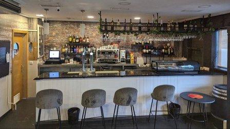 Free Stars Cafe Bar