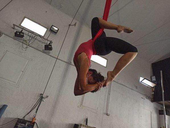 VOLANDO VOY DANZANDO VENGO