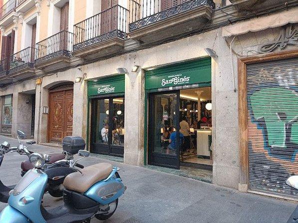 Chocolatería y churros San Gines - Bordadores