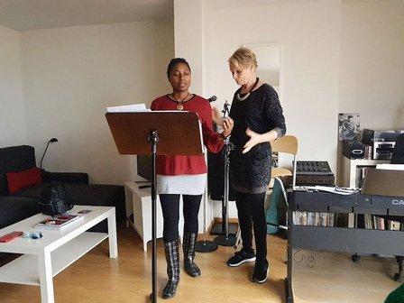 Clases de Canto y Oratoria Marianne Ax