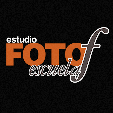 Foto f
