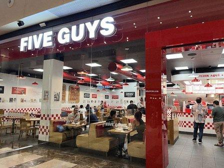 Five Guys Burgers and Fries La Gavia
