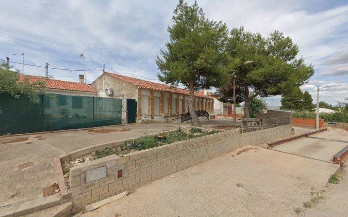 Antiguas escuelas de Portalrubio de Guadamejud