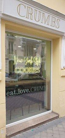 Crumbs Madrid | New York Style Cookies