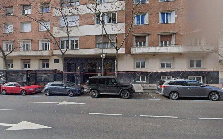 Velazquez57 Business Center