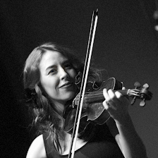 Profesora de violín - Laura Ferrera