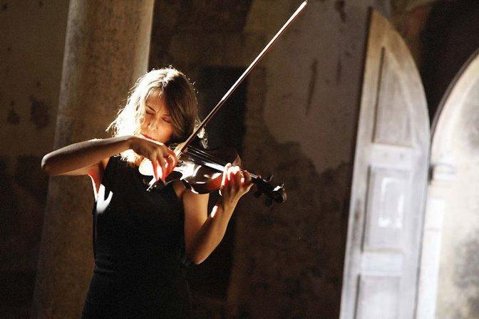 Profesora de violín - Laura Ferrera