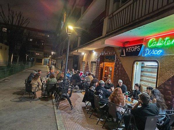 Keops "GUAYOYO&FAMILIA" Bar Restaurante