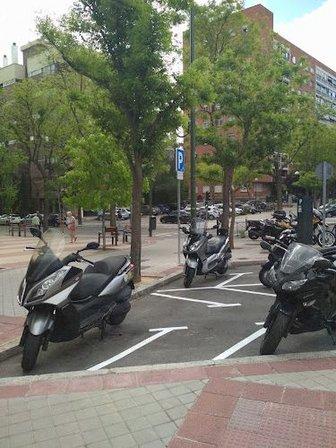 Aparcamiento para Motos Víctor de la Serna