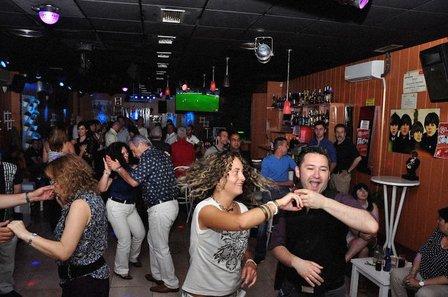 ERNESTO´S PUB VIEJA BANDA