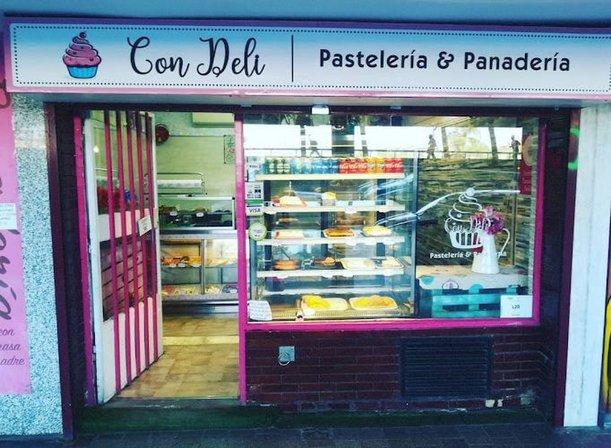 Pastelería Con Deli