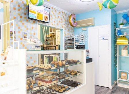 Super 8 Pastelería