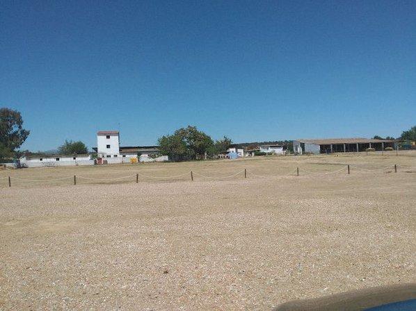 Granja Escuela Camelot