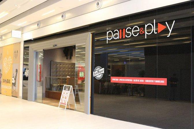 Salón de juego & Sports Bar Pause&Play