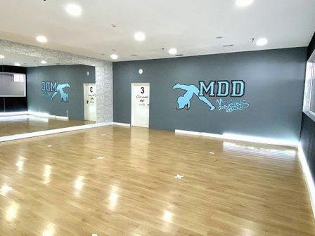 Mostoles Dancing Deluxe