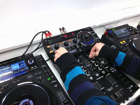 Overtónica - Cursos De Dj Y Producción Musical