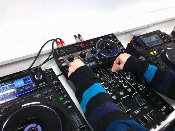 Overtónica - Cursos De Dj Y Producción Musical