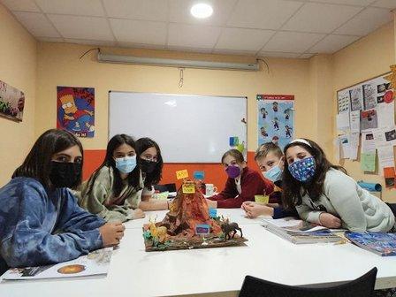 B-LINGUAL SCHOOL Griñón: Academia de Inglés y Robótica