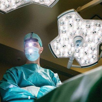 Dr. Francisco Perez-Flecha Rubio, Cirujano Maxilofacial