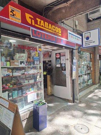 Expendeduría n°37 y lotería