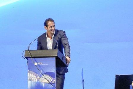 Dr. Roger de Oña